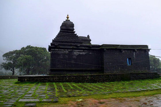Kadumakki Betta Byraveshwara Temple